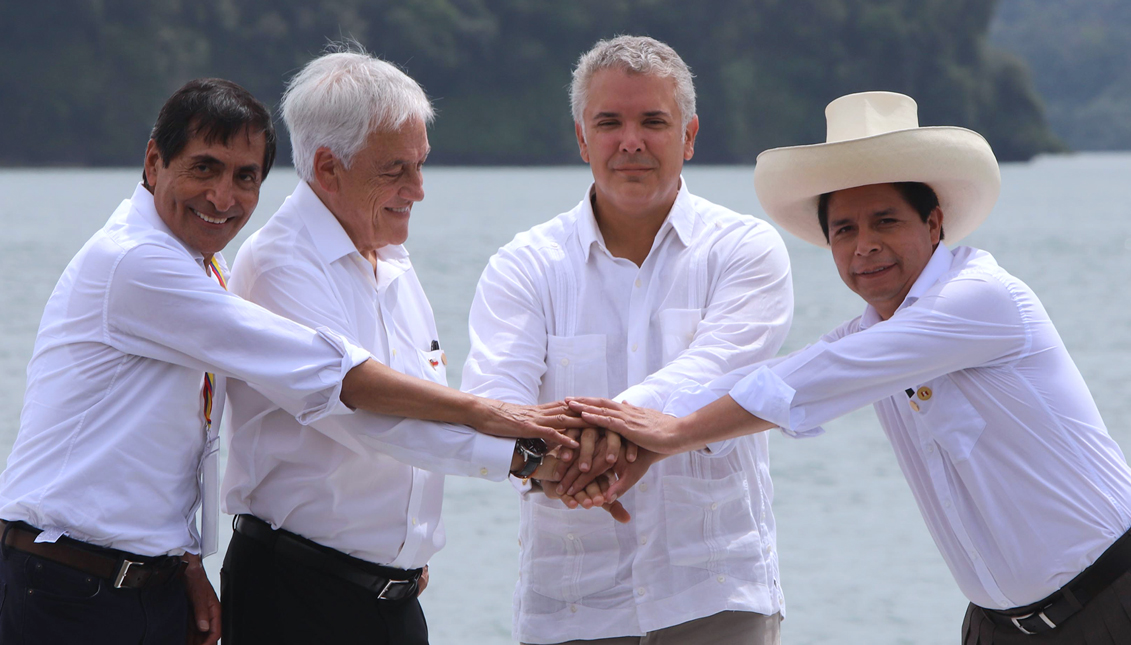 De izquierda a derecha aparecen el secretario de Hacienda de México, Rogelio Ramírez; los presidentes de Chile, Sebastián Piñera; Colombia, Iván Duque, y Perú, Pedro Castillo,  durante la instalación de la XVI Cumbre Alianza del Pacífico, en Bahía Málaga (Colombia). JUAN B. DÍAZ / AL DIA NEWS